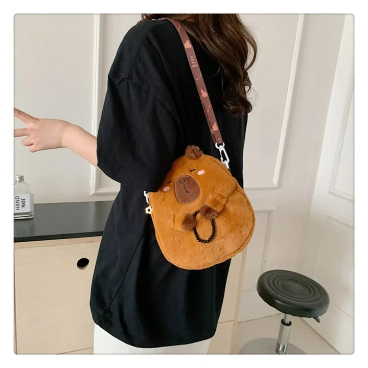 Bolso de Hombro de Peluche de Carpincho - Kibal